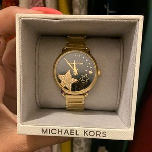 MK watch!! Feel free to make an offer :))